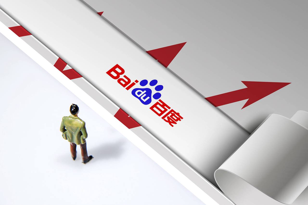 女生泼男生饮料叫嚣对方没资格说活